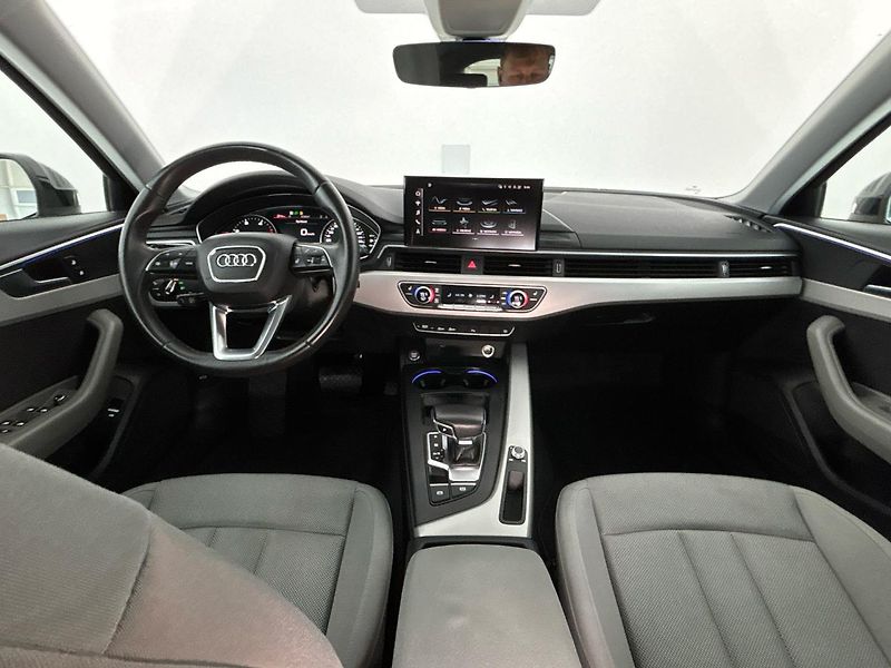 Audi A4 40 - fotka 5 z 30