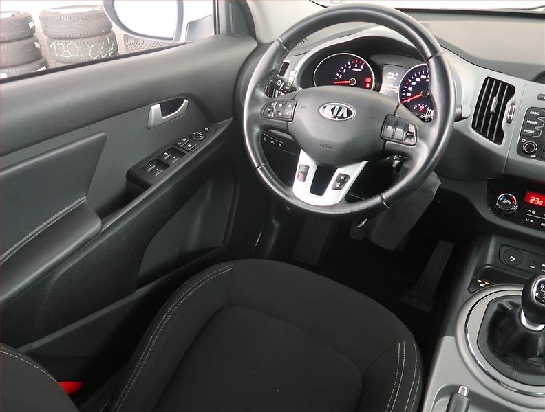 Kia Sportage (2016) 2.0 CRDi, 4X4, Tempomat - fotka 7 z 15