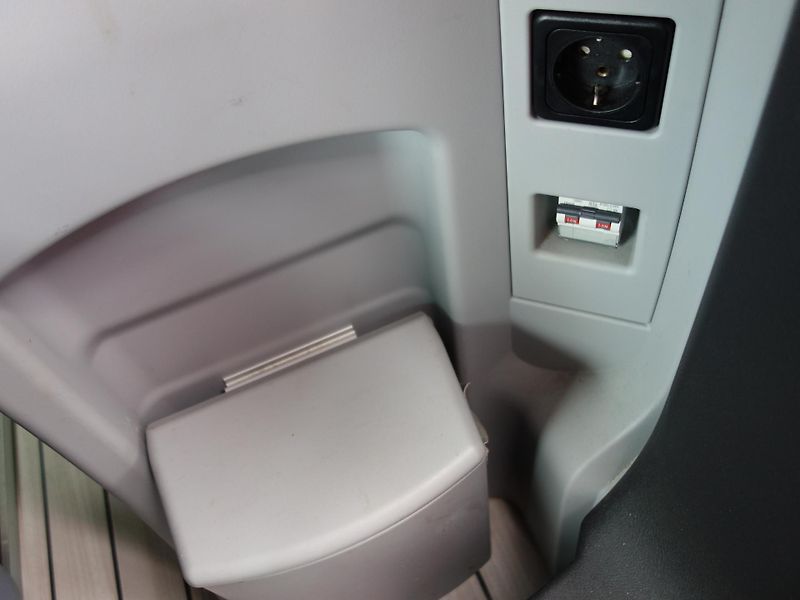 Mercedes-Benz Viano (2013) 3.0 CDI V6/ČR/MARCO POLO/6MÍST - fotka 72 z 123