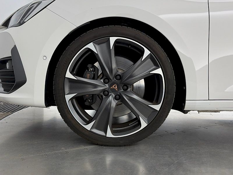 Cupra Leon (2024) VZ ST 2.0 TSI 221kW DSG - fotka 34 z 34