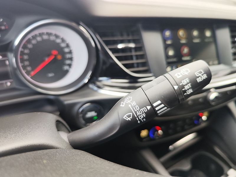 Opel Insignia 2.0 CDTi/125kW Inovation AT - fotka 25 z 34