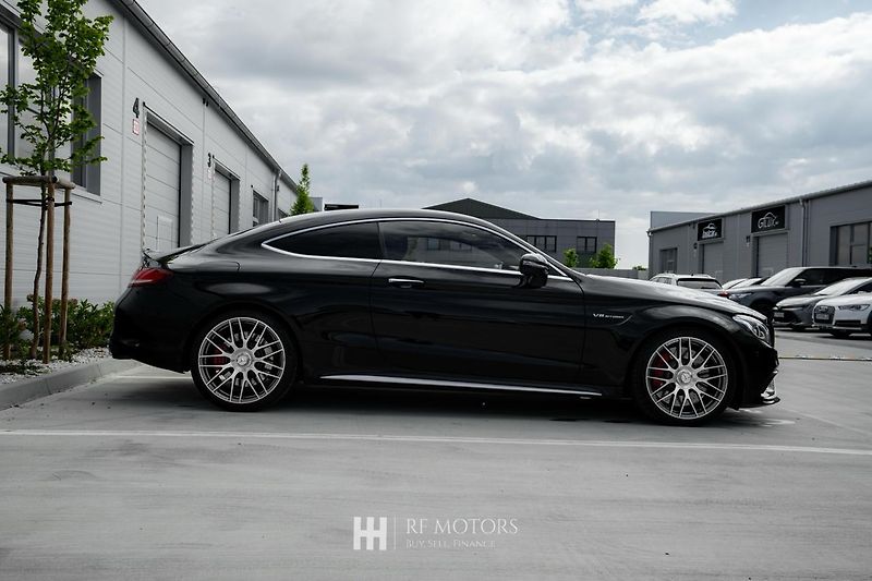 Mercedes-Benz Třídy C (2016) AMG C63 S Kupé 375kW - fotka 7 z 42