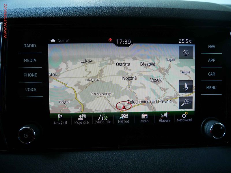 Škoda Karoq (2018) 1.5TSi, 1.maj,ČR, LED, navi - fotka 19 z 21