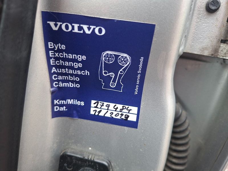Volvo XC70 (2005) 2.4 D5 120kW AWD -PLNÝ SERVIS! - fotka 40 z 43
