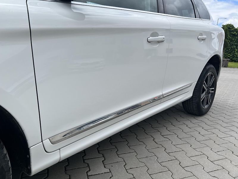 Volvo XC60 2,4 AWD D4 Summum 1.maj.  - fotka 23 z 56