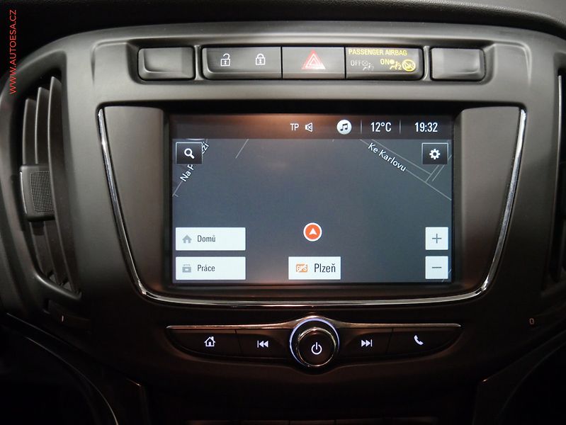 Opel Zafira (2018) 2.0 Tourer, Automat - fotka 14 z 20
