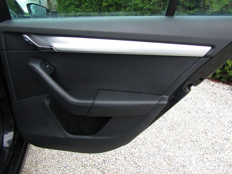 Škoda Octavia (2014) 1.6 TDI  77kW - fotka 25 z 42