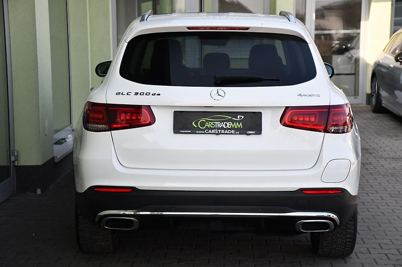 Mercedes-Benz GLC 300de 4MATIC ČR - fotka 10 z 42
