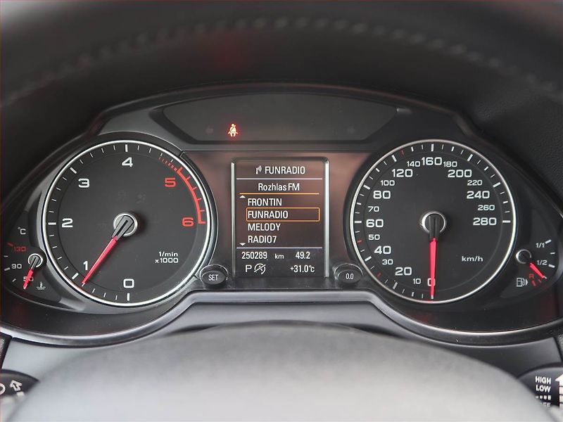 Audi Q5 (2015) design 2.0 TDI, 4X4, Automat - fotka 11 z 20