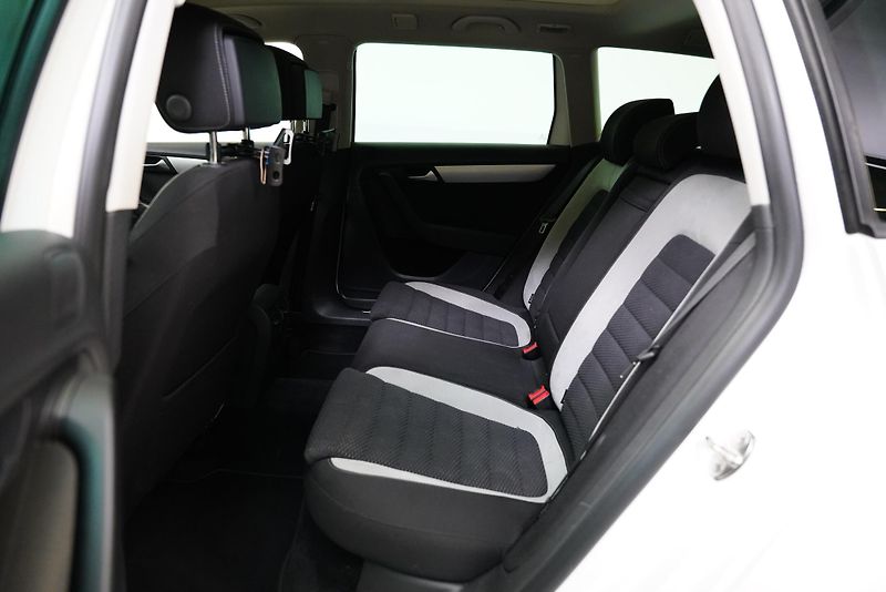 Volkswagen Passat - fotka 26 z 27