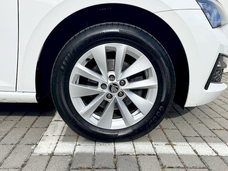 Škoda Scala (2023) 1,0TSI 81KW STYLE - fotka 13 z 22