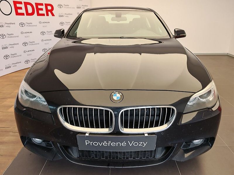 BMW Řada 5 - fotka 2 z 35