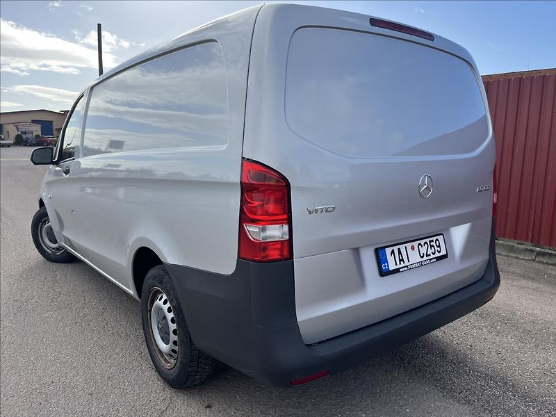 Mercedes-Benz Vito 1,8 110CDi LONG KLIMA ČR1M DPH - fotka 36 z 36