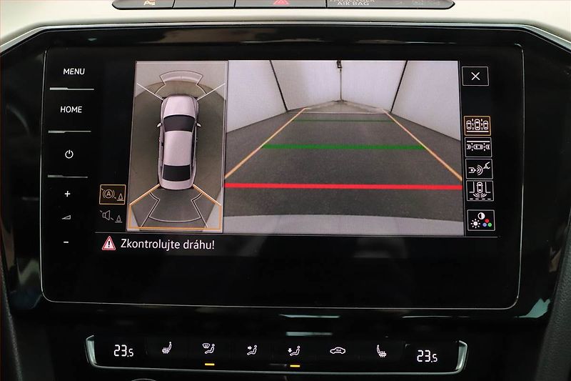 Volkswagen Passat (2019) 2.0 TSI - fotka 16 z 20