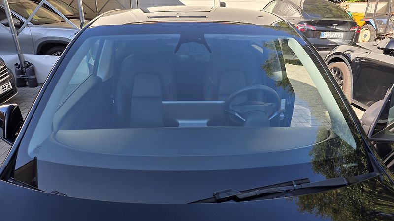 Tesla Model Y (2024) Long Range AWD DE SoH93,6% TZ - fotka 41 z 43