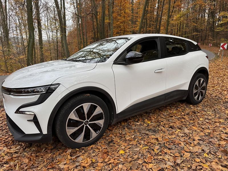 Renault Mégane (2023) E TECH Evolution EV60 1MAJITEL - fotka 19 z 40