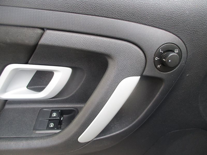 Škoda Fabia 1.4i 16V KLIMA vyhř.sed. - fotka 9 z 30