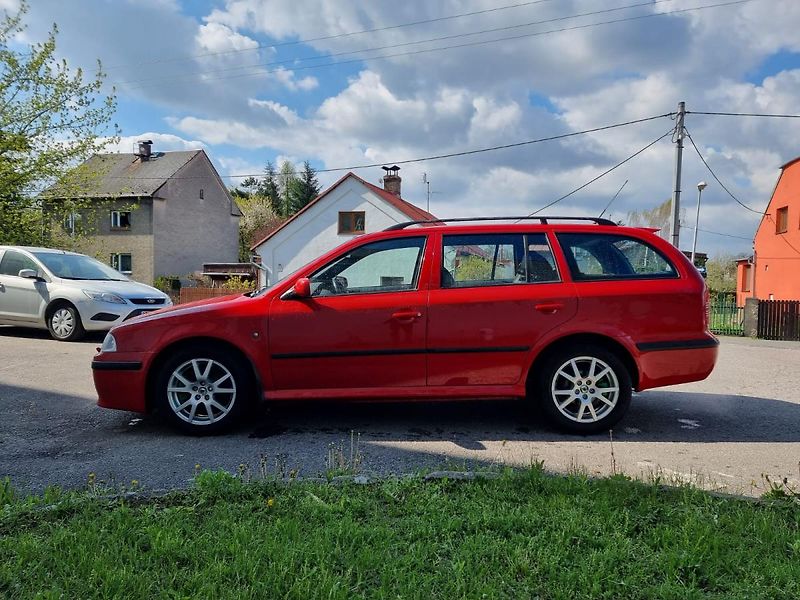 Škoda Octavia (2003) 1.8T 132kw RS - fotka 3 z 21