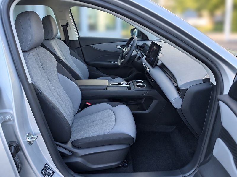 MG MGS5 EV (2026) Emotion (49 kWh) - fotka 14 z 39