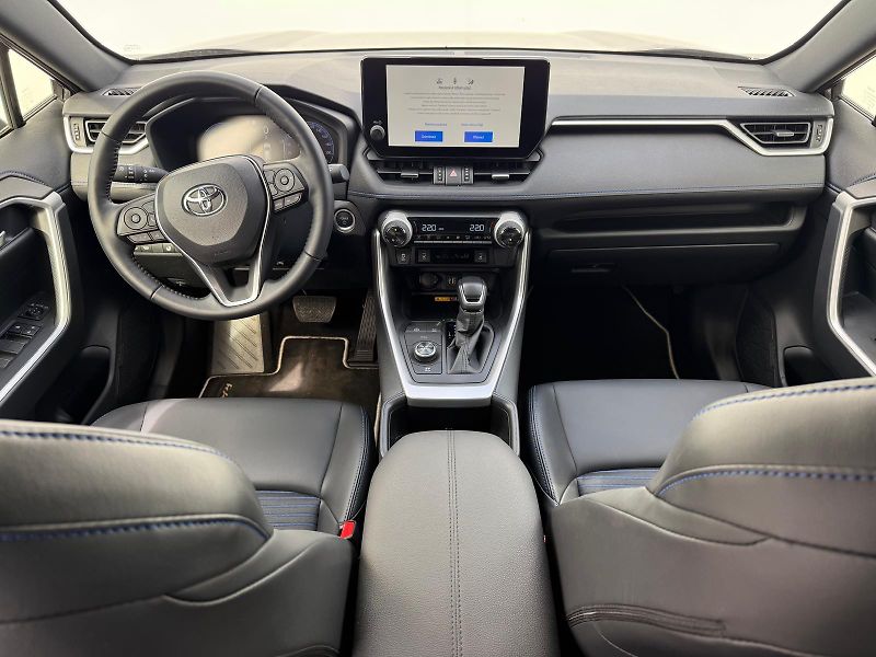 Toyota RAV4 2.5 HSD e-CVT AWD Selection - fotka 5 z 29