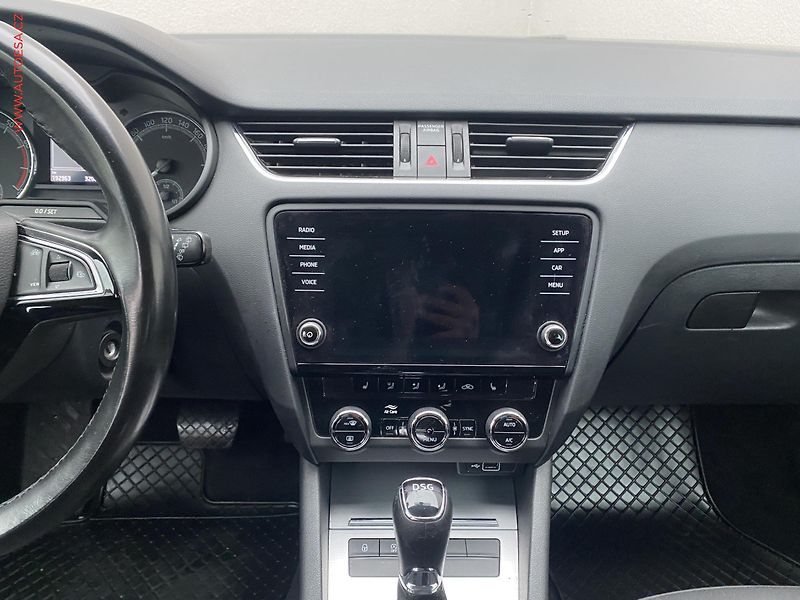 Škoda Octavia (2019) 1.5 TSi, ČR, Ambition, DSG - fotka 12 z 18