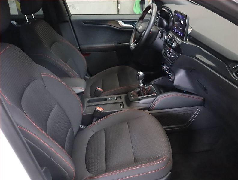 Ford Kuga (2020) 2.0 TDCi, Serv.kniha, Navi - fotka 9 z 24