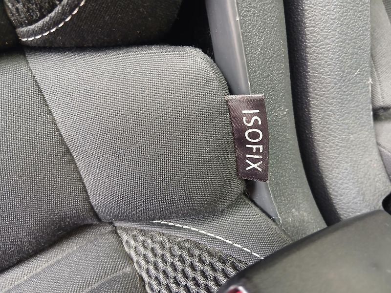 Volkswagen Touran 2.0 TDi - fotka 15 z 42