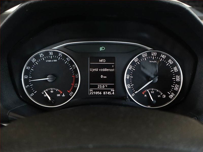 Škoda Octavia (2011) Elegance 1.6 TDI, Automat - fotka 9 z 19