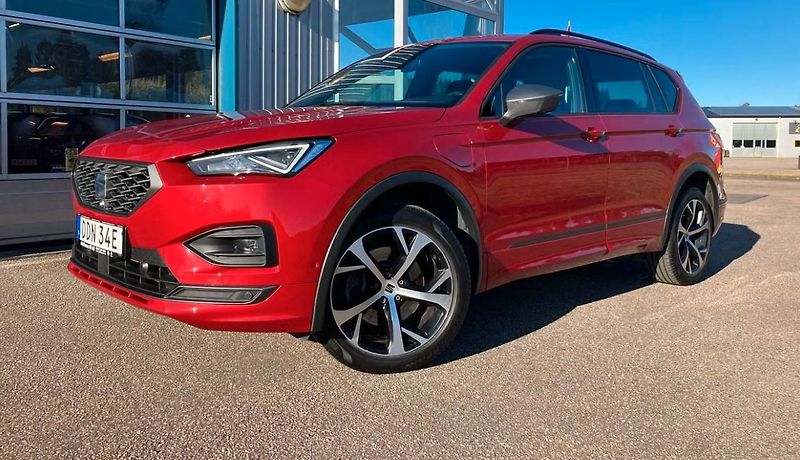 Seat Tarraco PHEV DSG FR 360k Pano. Tažné - fotka 2 z 27