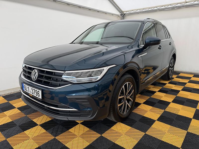 Volkswagen Tiguan 1.5Tsi*CZ*1-MAJ*LED*ACC* - fotka 2 z 46