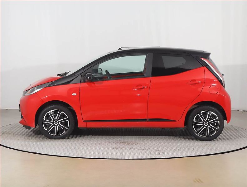 Toyota Aygo (2018) x-cite 1.0 VVT-i, Automat - fotka 3 z 18