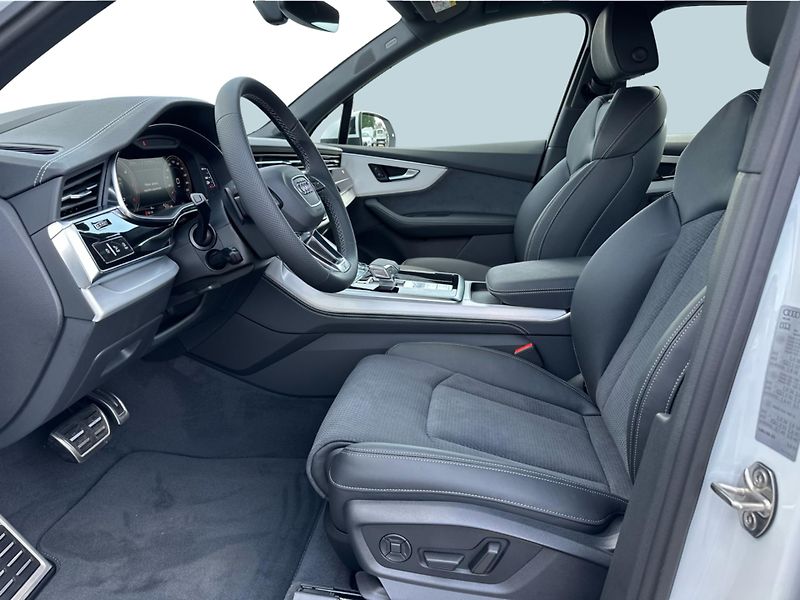 Audi Q7 (2026) SUV S line 50 TDI quattro - fotka 11 z 25