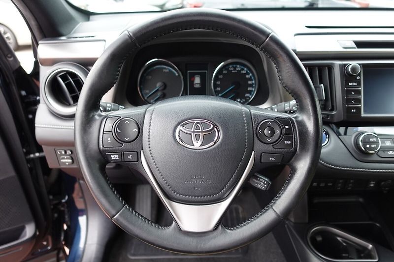 Toyota RAV4 2.5HSD -i E-CVT AWD Selection - fotka 18 z 33