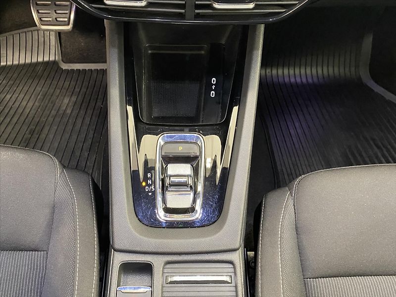 Škoda Octavia 2,0 TDI 110kW DSG SportLine - fotka 16 z 27