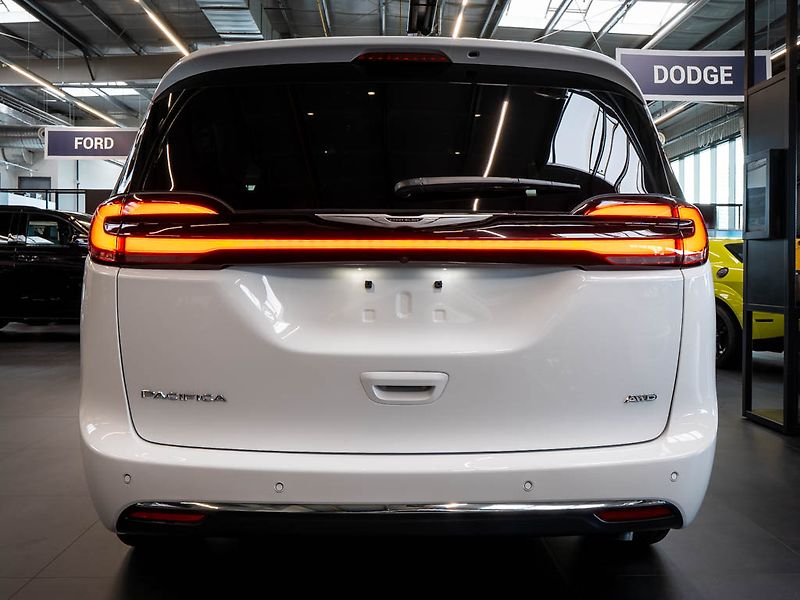 Chrysler Pacifica (2026) 3.6 Select AWD, 360 Cam 2x LCD - fotka 5 z 33