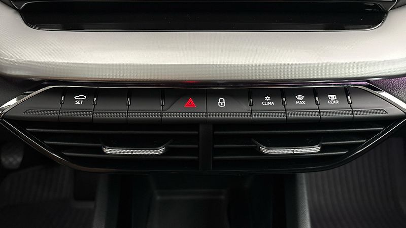 Škoda Octavia 2.0 TDI Ambition Combi - fotka 13 z 22