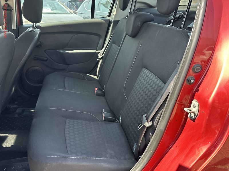 Dacia Logan (2016) 0.9 TCe, 1.maj,ČR, AC, temp - fotka 10 z 17