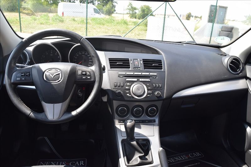 Mazda 3 1,6 i 77KW NOVÁ STK TOP STAV! - fotka 29 z 48