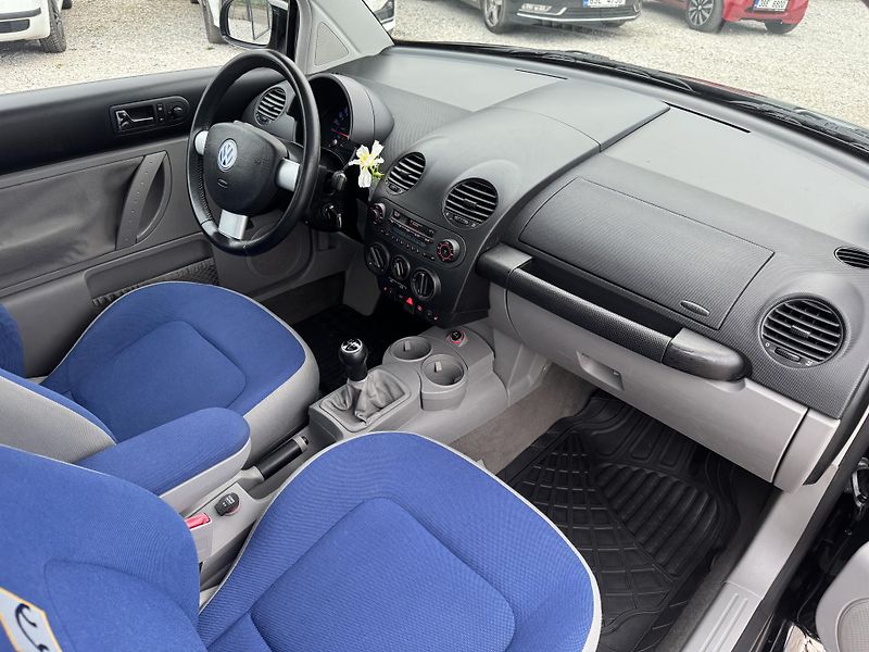 Volkswagen New Beetle (2002) 1.6MPi(75KW)EDITION - fotka 21 z 27