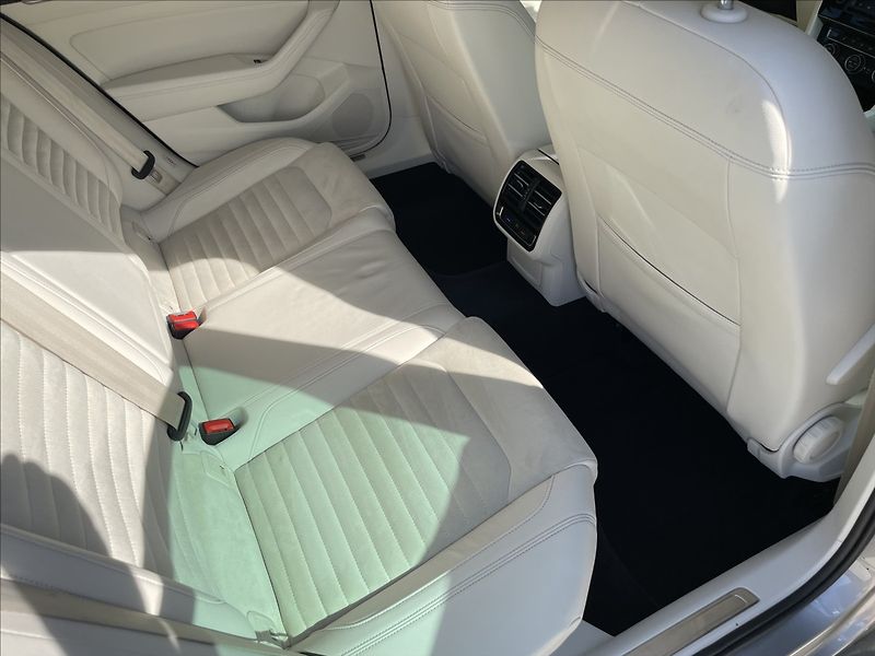Volkswagen Passat 2,0 TDI 110KW 4X4 ČR. - fotka 20 z 22
