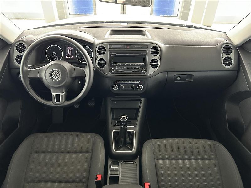 Volkswagen Tiguan 2,0   TDI,1.MAJ,SERVISKA,TAŽNÉ - fotka 8 z 22