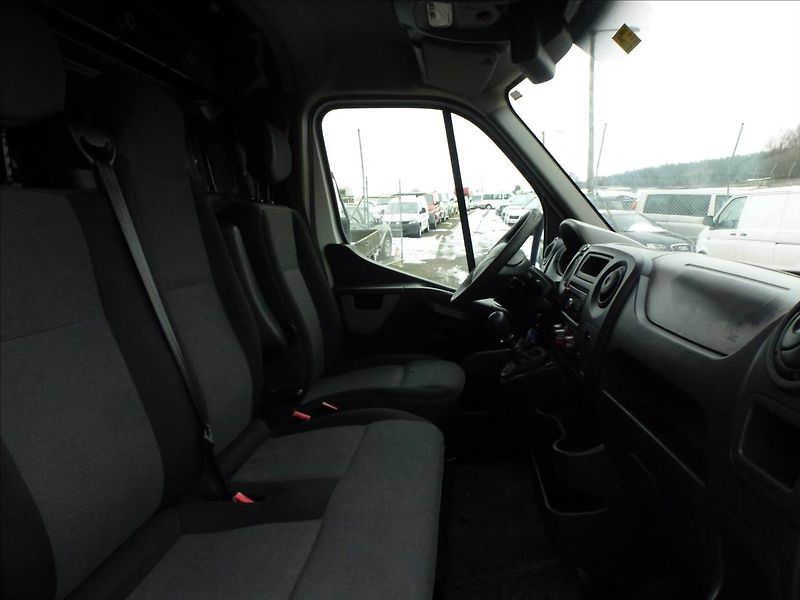 Renault Master 2,3 DCI L2H2 6 rychlostní - fotka 26 z 50