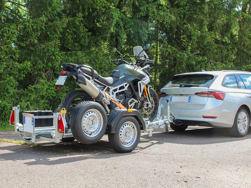 Debon (2026) MOTO 1, přívěs pro 1 motocykl - fotka 21 z 21