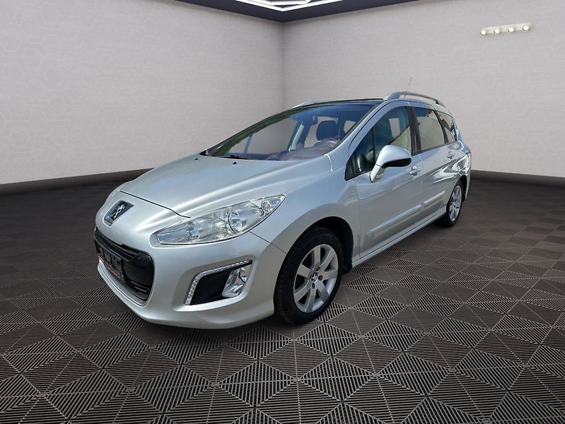 Peugeot 308 (2013) SW 1,6HDI 82Kw - fotka 3 z 24