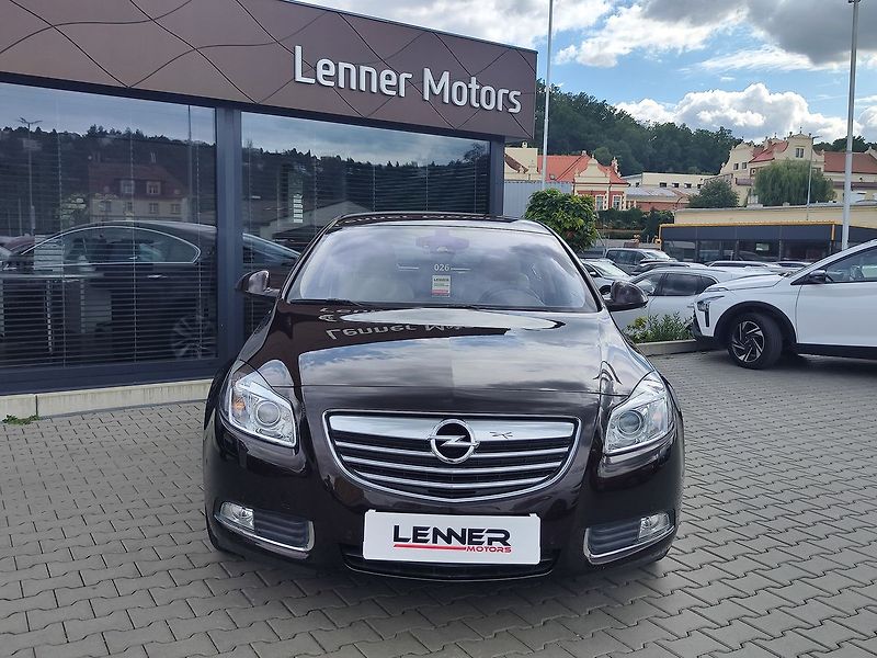 Opel Insignia 2.0 Turbo/184kW Innovation 4x4 - fotka 2 z 28