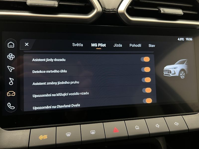 MG ZS 1.5 ICE ELEGANCE CZ 1.maj. - fotka 33 z 38