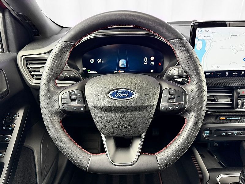 Ford Focus 1.0 ECOBOOST A/T ST-LINE X, AC - fotka 12 z 24