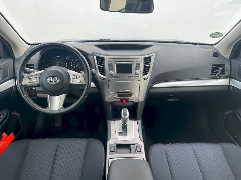 Subaru Legacy (2013) 2.5i / 123 kW 4x4 - fotka 5 z 30