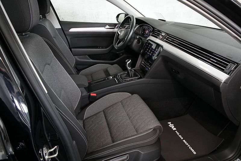 Volkswagen Passat 2.0TDI 110kW Manuál HUD Panora - fotka 14 z 34