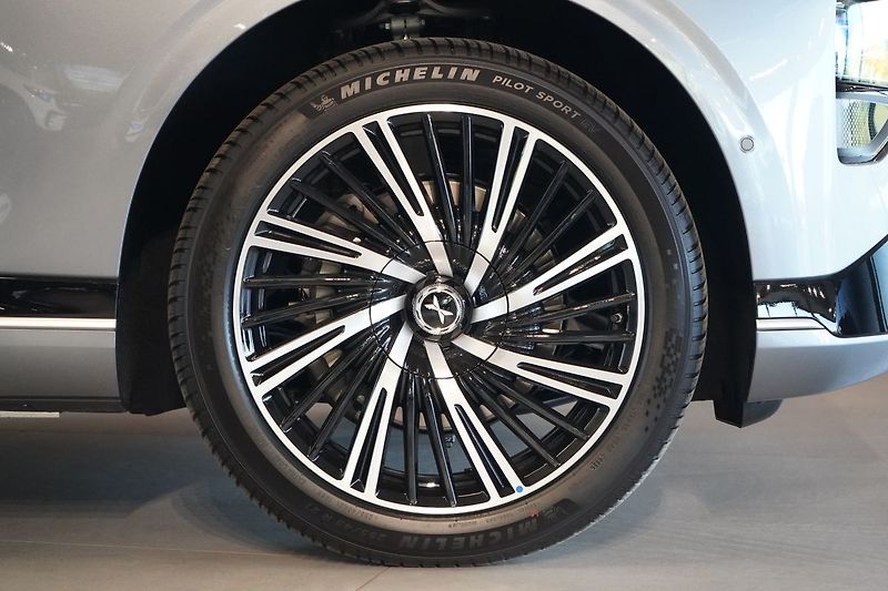 Xpeng G9 (2026) AWD Performance - 575 HP !!! - fotka 8 z 38
